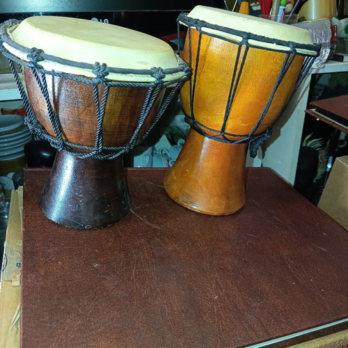 Doumbeks like new, set of 2 wooden percussion drums