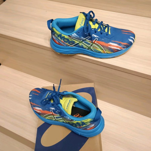 Asics Gelnoosa Tri 13 αθλητικά σαν καινούργια, νούμερο 39, πολύχρωμα