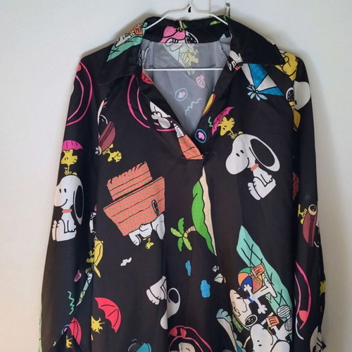 Blu Royal Snoopy shirt like new, black multicolor print