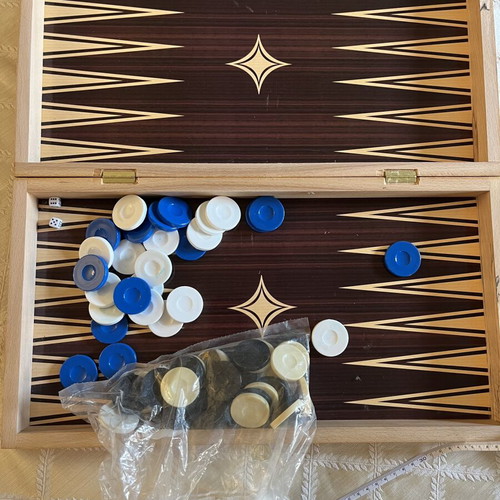 Wooden backgammon board 47 cm, new with two pairs of checkers