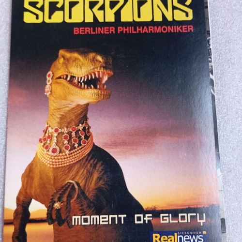 Scorpions & Berliner Philharmoniker Moment of Glory CD/DVD collector's edition, like new