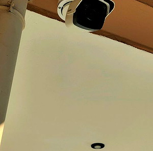 Hikvision καταγραφικο με 4 κάμερες μαζί έτοιμο για χρήση