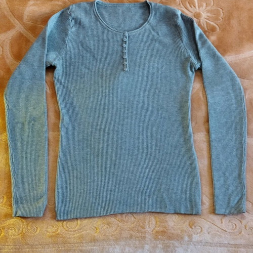 Gray blouse size S like new