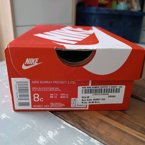 Nike baby boy summer sandals blue size 25 like new