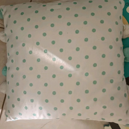 Nef nef crib set like new, piqué blanket and filled pillow