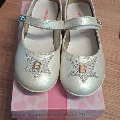 Laura Biagiotti ballerina shoes size 29, iridescent ivory