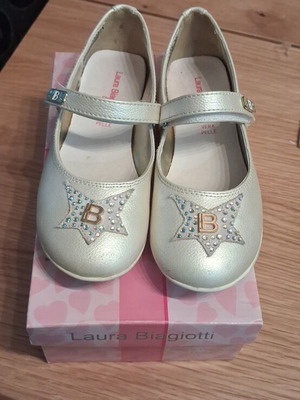 Laura Biagiotti ballerina shoes size 29, iridescent ivory
