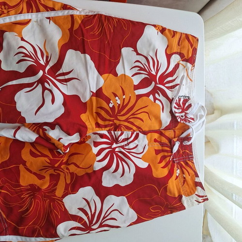 Zara Wave Men's Swimwear Medium like new, red and orange