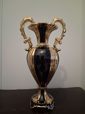 Porcelain vase like new, blue-rouge with gold, Italian Alpha