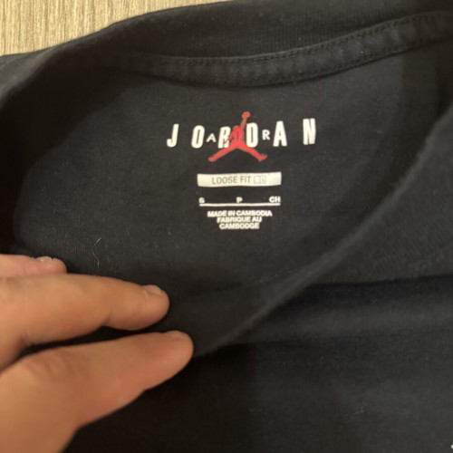 Jordan T-shirt small, like new, black