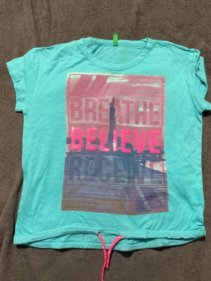 Benetton short-sleeve T-shirt used for girls 7 years old