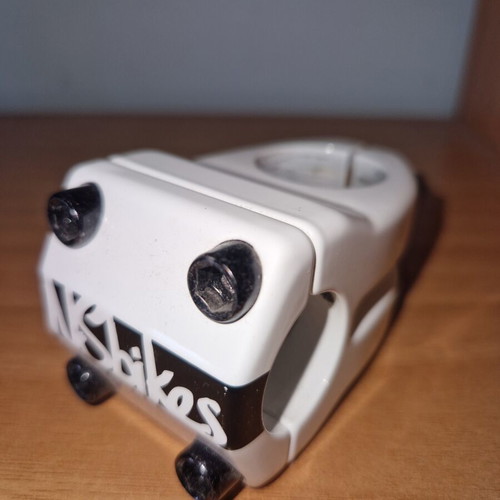 NS Quark Standard Mac White Bicycle Stem 25.4 mm, 4 cm length like new
