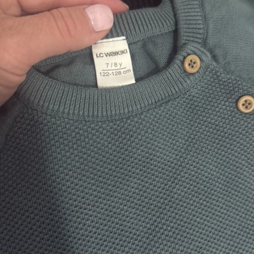 Fabric pants with 2 like new sweaters for boy 7-8 years Lc Waikiki