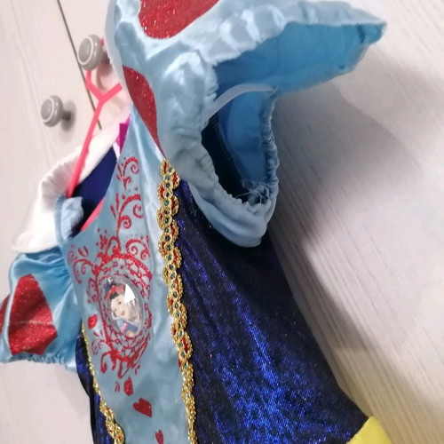 Snow White costume used, for ages 4-6
