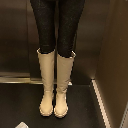 Zara knee-high boots like new, size 38, off-white beige