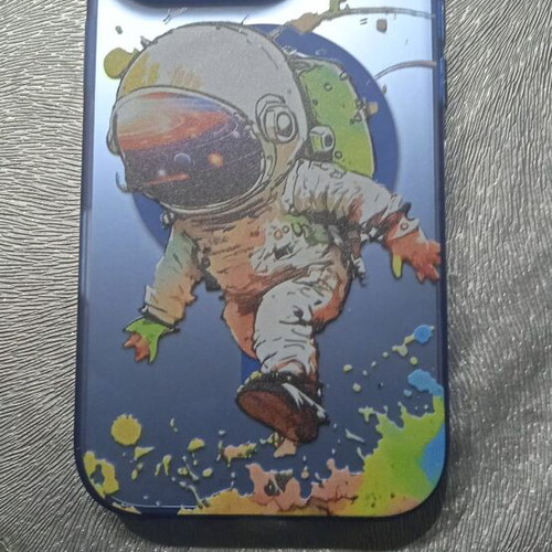 Phone case used with astronaut design