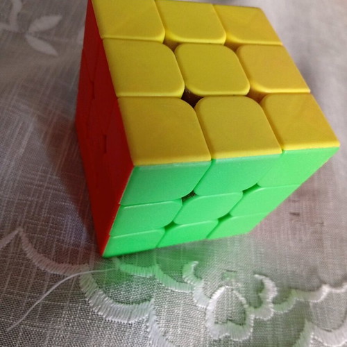 Cube 3x3 like new, very good condition