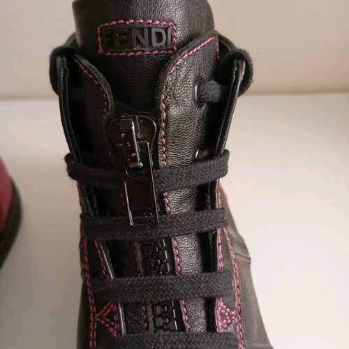 Fendi women's ankle boots like new, leather, size 39, black with pink