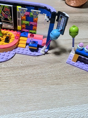 Lego 42610 Friends Karaoke Party set like new