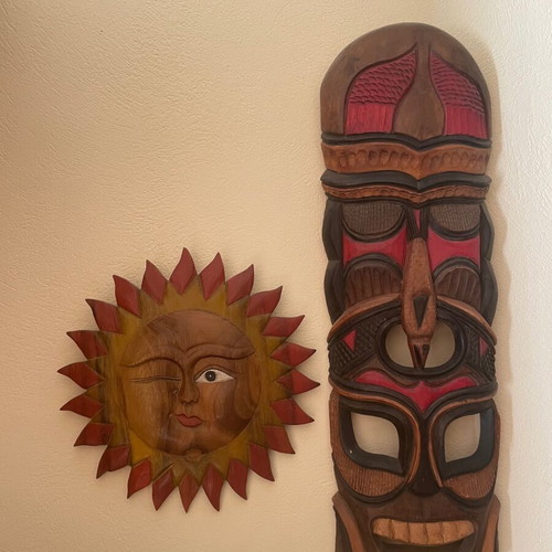 Decorative wooden sun and tribal mask like new, 60cm and 20cm