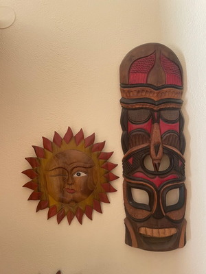 Decorative wooden sun and tribal mask like new, 60cm and 20cm