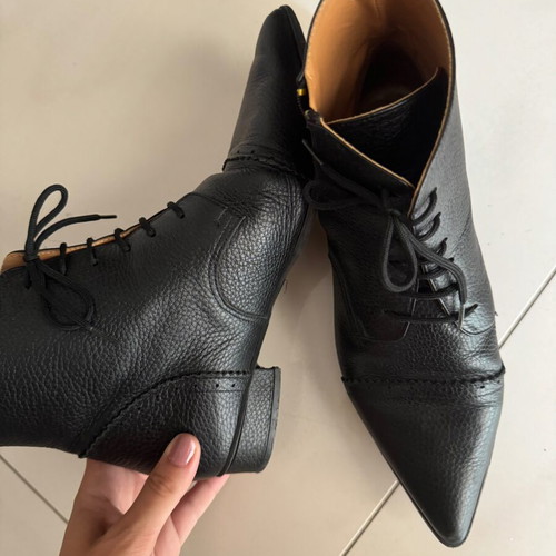 Labrini leather ankle boots used with laces, size 40, black