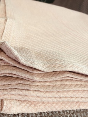 Large pink pale waffle weave pique blanket used 1.90x2.20 m