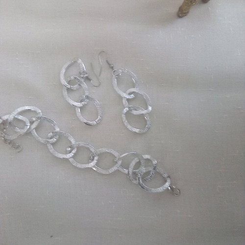 Earrings and bracelet set new