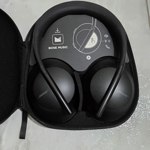 Bose Noise Cancelling Bluetooth Wireless Headphones 700