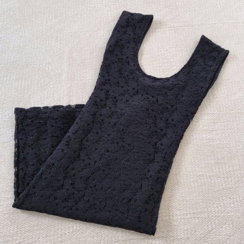 Little black dress lace Shana like new, size XS