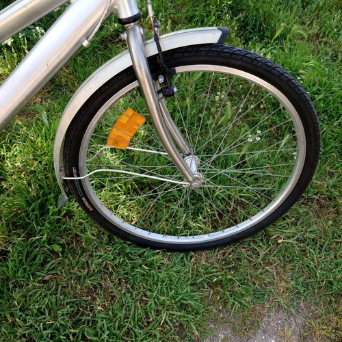 Unisex 26" Aluminum City Bicycle like new, silver