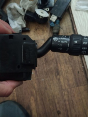 Λεβιές υαλοκαθαριστήρων 17D682 Mazda 3 5 μεταχειρισμένος
