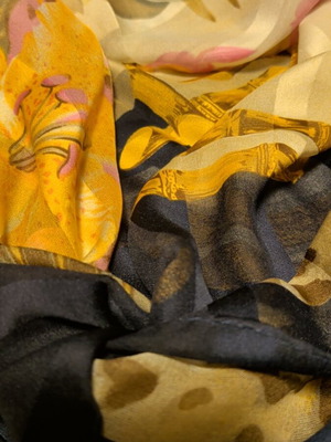 Carlo Margo scarves used, beautiful design