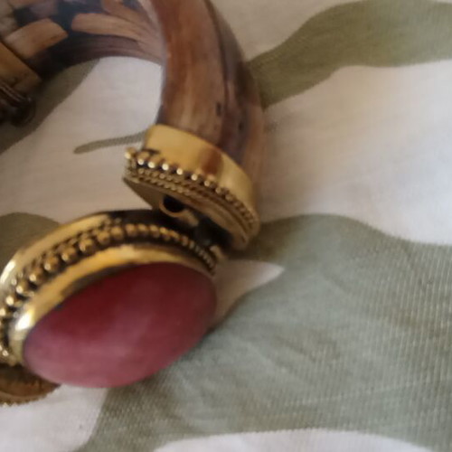 Bracelet new, impressive design with 6 cm diameter