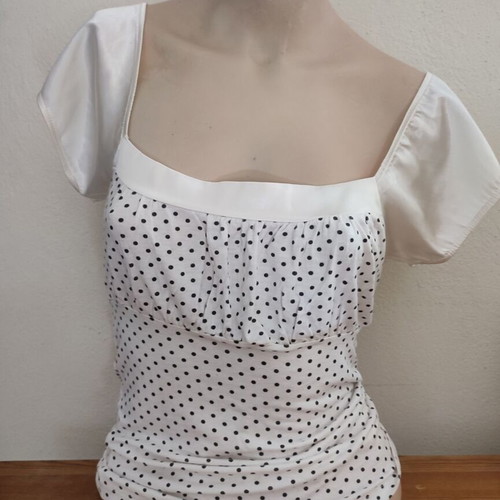 Blue & Sea Collection Romantic Top white with black polka dots, like new