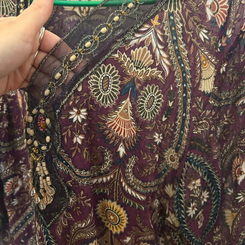 Blouse with lacouri pattern like new, size XL