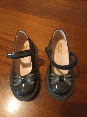 Children's patent leather ballet shoes size 27 like new, black, ABY shoes