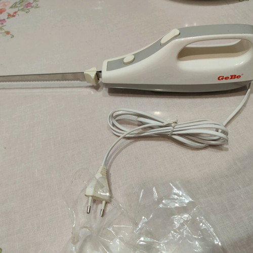 Electric knife GeBe new in excellent condition
