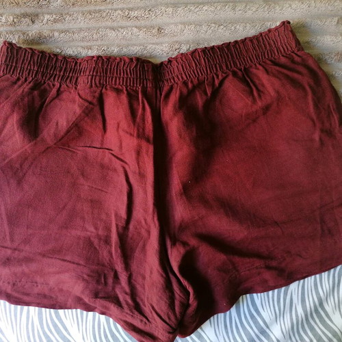 H&M shorts used, summer burgundy, size L