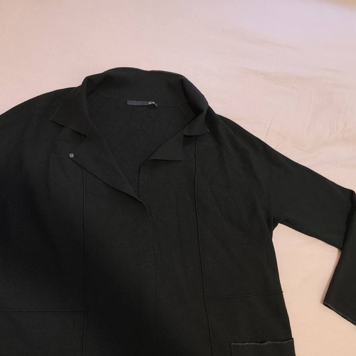 Tunic like new, size XL/XXL, black, with pockets and neck clip