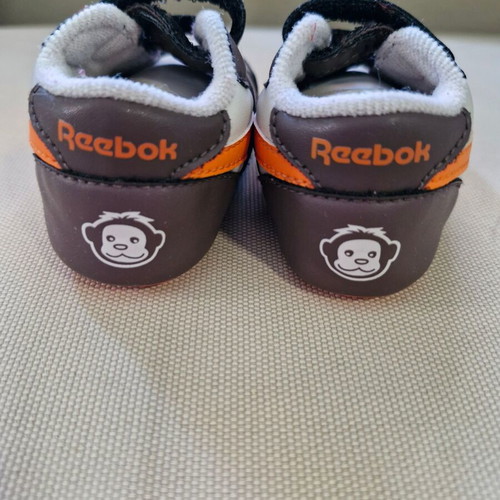 Reebok baby shoes size 18.5 like new