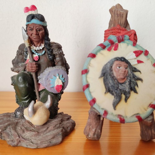 Vintage Native American miniature figures used, set of 7