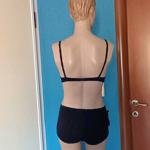Bluepoint women's swimsuit new, size small, blue