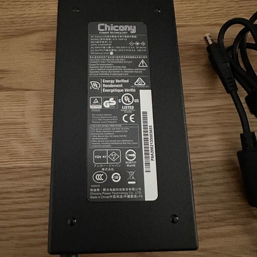 Anker 577 Thunderbolt Docking Station used with original power supply and Ugreen KVM switch