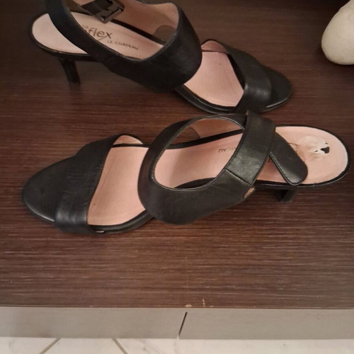 Leather sandals used, size 41, black