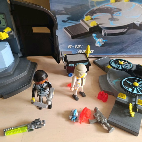 Playmobil Top Agents set with extra vehicle used