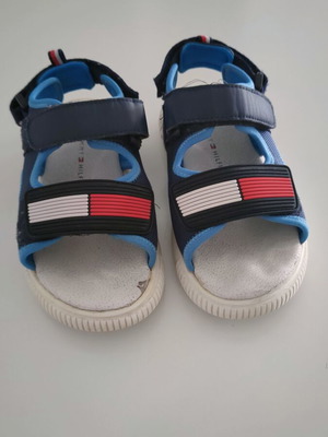 Tommy Hilfiger παιδικά πέδιλα σε μπλε και λευκό, μέγεθος 33