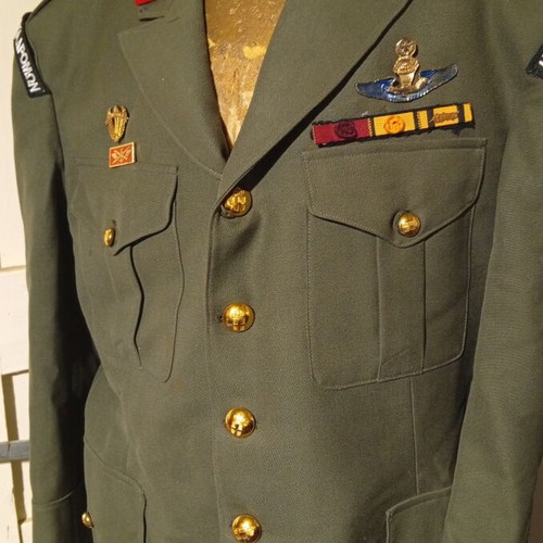 N8 Brigadier Uniform 1970, collectible