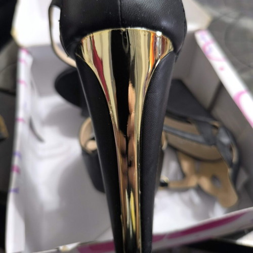 Platform sandals, size 39, black