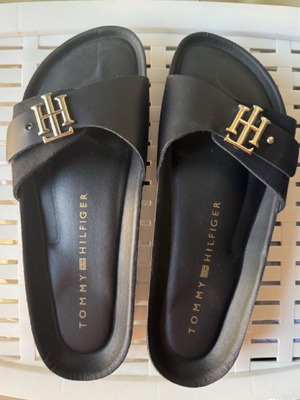 Αφόρετα mules Tommy Hilfiger μαύρα, νούμερο 39 (στενή εφαρμογή για 38)